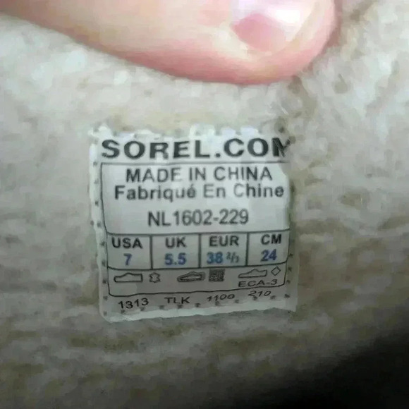 NWOT ! SOREL Winter FLAT WOMEN boots size 7 Plaid Purple And Brown - Picture 2 of 7